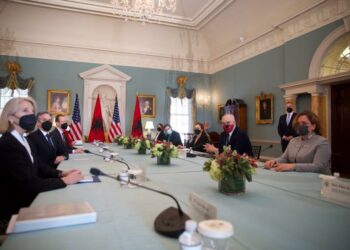 Rama tregon nëse foli me Blinken për Berishën “non grata” apo shkarkimin e Metës