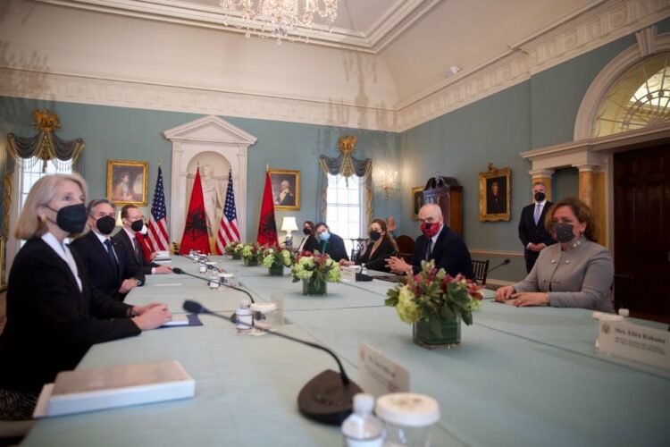 Rama tregon nëse foli me Blinken për Berishën “non grata” apo shkarkimin e Metës