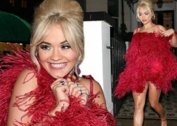 Kosova feston 14 vjetorin e Pavarësisë, Rita Ora uron dhe kërcen e veshur kuqezi