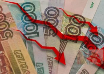 Nis goditja e madhe për Rusinë, rubla ruse zhvlerësohet në nivel rekord pas sanksioneve të ashpra
