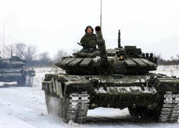 Kriza në Ukrainë, Moska tërheq një pjesë të trupave të saj nga kufiri ruso-ukrainas