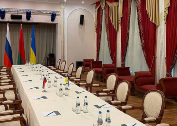 Bisedimet Moskë-Kiev, delegacioni ukrainas mbërrin në Bjellorusi