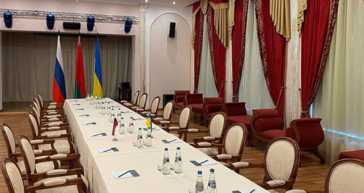 Bisedimet Moskë-Kiev, delegacioni ukrainas mbërrin në Bjellorusi