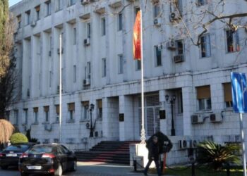 Mali i Zi refuzon kërkesën e Beogradit për hapjen e tre qendrave të votimit për zgjedhjet në Serbi