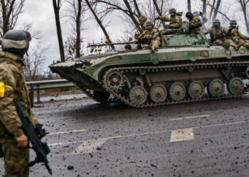 Dita e 25-të e bombardimeve në Ukrainë/ Rusia: Mariupol të dorëzohet! Për 2 orë ulni armët dhe largohuni nga qyteti!