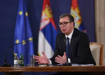 Vuçiç: Serbët e Kosovës do të votojnë në Serbi