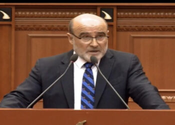 Dhuroi pagën gjithë mandatin e parë, deputeti i PS bën gjestin human: Edhe këtë 4 vjeçar rrogën do ta japë për familjet në nevojë