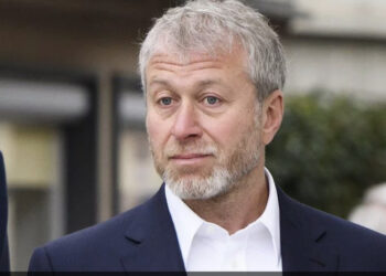 Oligarku rus Abramovich merr rolin e ndërmjetësit në bisedimet Rusi-Ukrainë