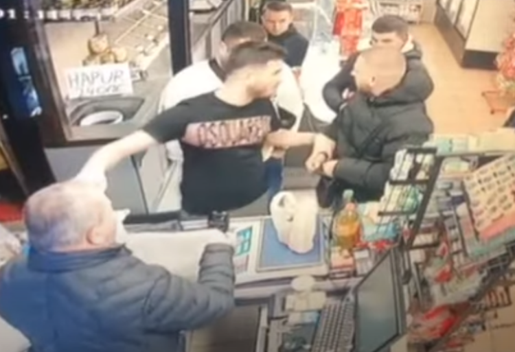 Vrau 29-vjeçarin për radhën në supermarket, vetëdorëzohet polici që kreu krimin