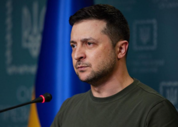 Zelensky bën thirrje për bojkot të naftës ruse