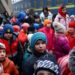 Save the Children: 800 mijë fëmijë në mesin e 2 milionë refugjatëve nga Ukraina, shumica po udhëtojnë të vetëm