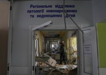 Fotot e tmerrshme nga bombardimi i maternitetit në Mariupol