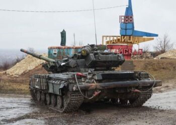 ‘S’kam arsye pse të luftoj’/ Ushtari rus shet tankun e tij në Ukrainë për 10,000 dollarë