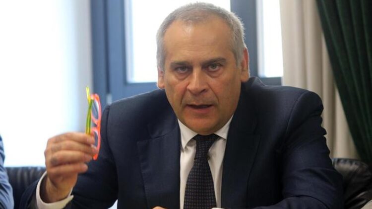 Drejtori i policisë italiane Lamberto Gianinni vizitë në Tiranë, takon Nanon e Çuçin!