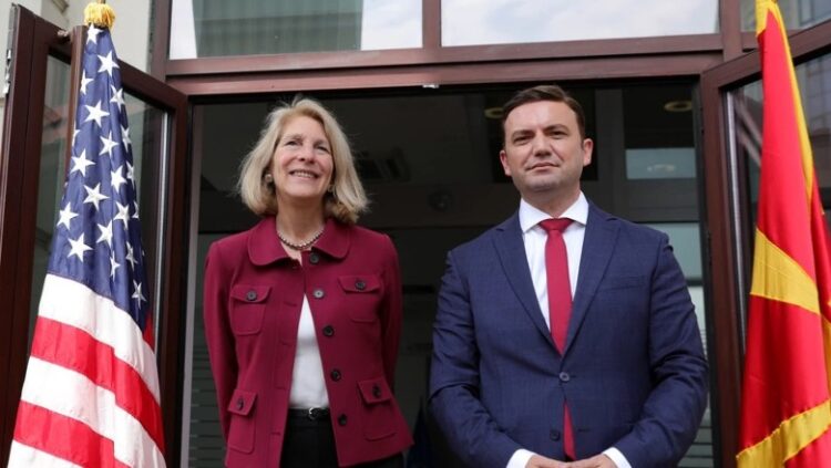 E dërguara e DASH në Shkup: BE-ja t’i nisë sa më parë bisedimet me Shqipërinë dhe RMV