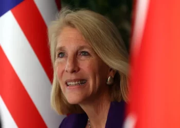 Zyrtarja e lartë amerikane vizitë në Tiranë, takim edhe me Enkelejd Alibeajn