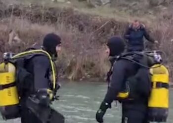 U mbyt mbrëmë në lumin Fan të Mirditës, ende asnjë gjurmë nga 10 vjeçari, polumbarët nisin kërkimet