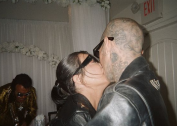 Kourtney Kardashian publikon fotot nga dasma e papritur në Las Vegas