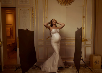 Rihanna rrëfen momentin kur zbuloi se ishte shtatzënë: Nuk e kishim planifikuar