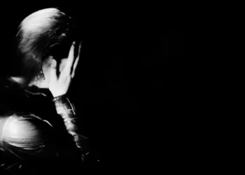 VOA: Dhuna ndaj grave sfidë për autoritetet dhe shoqërinë në Shqipëri