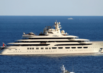 Gjermania konfiskon jahtin më të madh në botë në pronësi të oligarkut rus