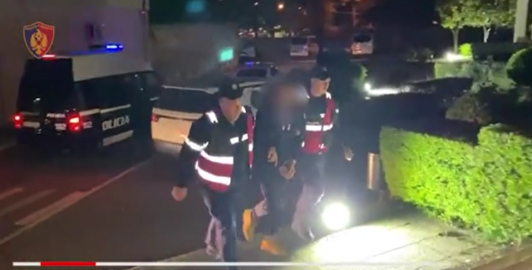 Arrestohet 29-vjeçari në Gjirokastër, transportonte emigrantë të paligjshëm