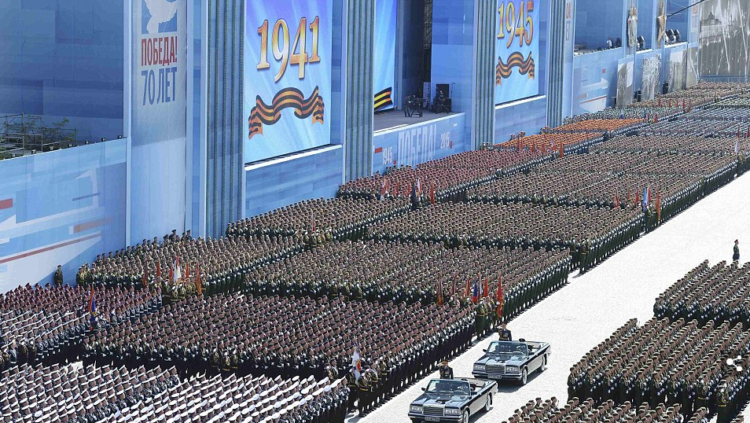 Rusia planifikon paradën e ‘Ditës së Fitores’ në Mariupol
