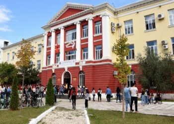 Ekonomiku dhe Juridiku tërheqin 26% të studentëve, rritet interesi për mjekësi dhe inxhinieri ndërtimi, “shuhet” bujqësia