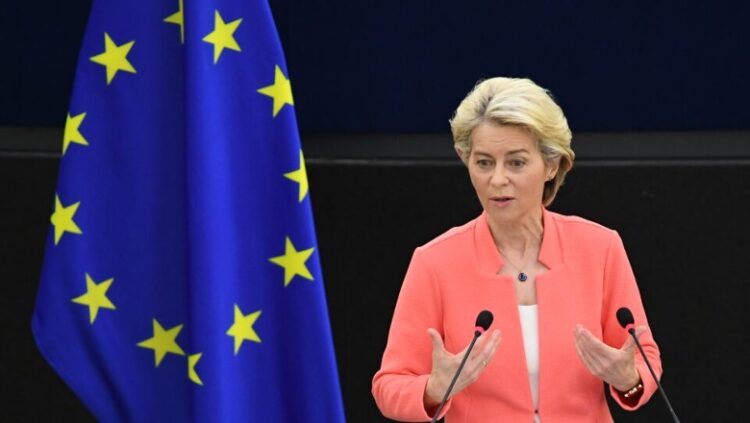 BE: Von der Leyen nesër në Kiev, takohet me Zelenskin