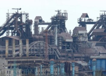 Mizoria e radhës e Putin/ Lërini të vdesin nga uria 2 mijë njerëz në fabrikën Azovstal