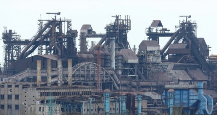 Mizoria e radhës e Putin/ Lërini të vdesin nga uria 2 mijë njerëz në fabrikën Azovstal