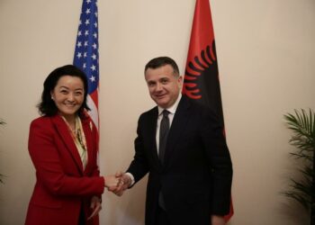 Yuri Kim nuk i ndahet Kuvendit, sot takon Taulant Ballën