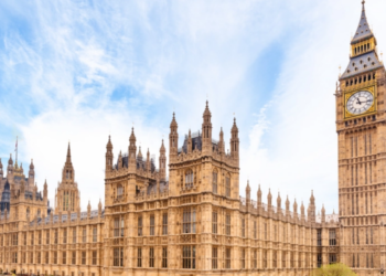 Shkrimtari britanik i bënë thirrje Europës të vendosë sanksione ndaj Gjermanisë