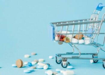 Pandemia nxiti reklamat e fshehura për barnat, AMA tërhoqi vëmendjen në 25 raste