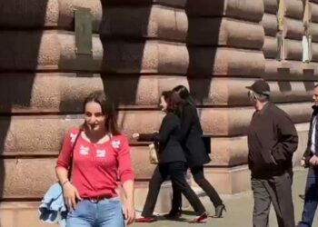 Pas Nikollës, ambasadorja Kim takohet me Alibeajn në kryesinë e Kuvendit