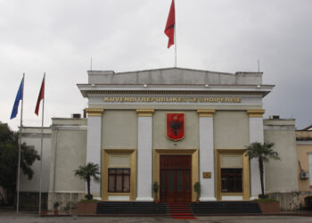 Nisin negociatat mes PD dhe PS për emrin e presidentit të ri të vendit