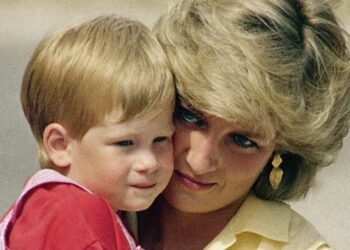 Princ Harry thotë se e ndjen ende praninë e nënës së tij, Princeshë Dianës