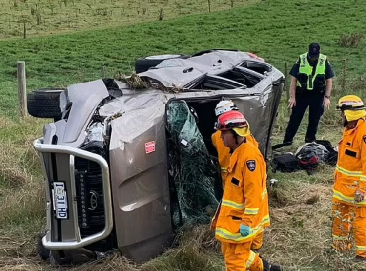 FOTO/Aksidentohet makina e truprojave të kryeministrit Austriak, 4 të plagosur