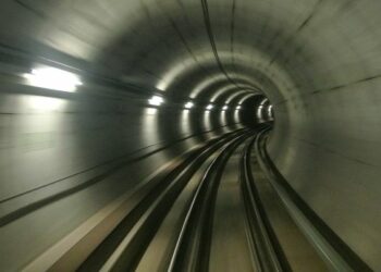 Do të përshkojë 6 shtete, njihuni me tunelin më të gjatë në botë