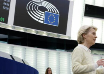 Komisioni Europian propozon embargon e naftës kundër Rusisë