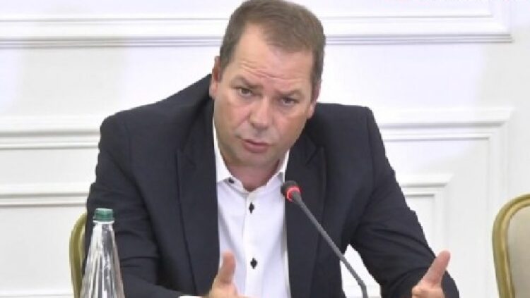 Kulluri tërhiqet nga gara për kreun e PD: Farsë e shëmtuar zgjedhore! Po kalojmë nga ‘Lul Brava’ tek ‘Doktor Dryni’