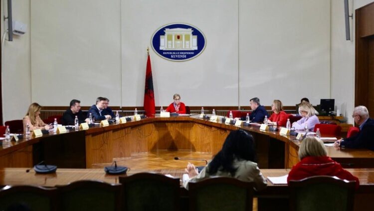 Zgjedhja e presidentit të ri, mblidhet sot Konferenca e Kryetarëve