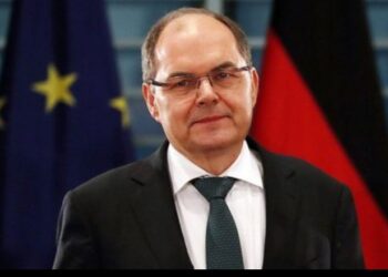 Schmidt bën paralajmërimin e fortë: Putin kërkon të destabilizojë rajonin