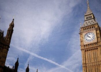 Akuzohet për përdhunim, arrestohet deputeti konservator në Mbretërinë e Bashkuar