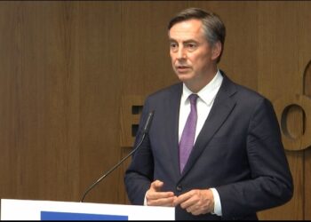 Arrestimi i Kokës dhe Tahirit, Mcallister: Zhvillime spektakolare, tregon se Shqipëria e ka marrë seriozisht luftën kundër korrupsionit