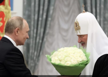 “Na vjen turp”, kishat ortodokse i kthejnë shpinën Moskës: Patriarku Kirill na tradhtoi