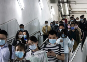 Pekini mbyll disa metro për të parandaluar përhapjen e COVID-19