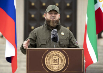 Lideri çeçen thirrje Edroganit: Mos ndihmo në evakuimin e njerëzve në fabrikën e çelikut në Mariupol