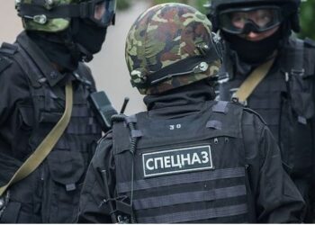 Autoritetet ruse arrestojnë një adoleshent ukrainas: Po planifikonte sulme në shkolla