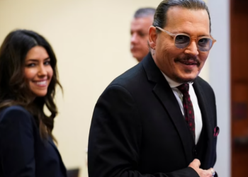 Avokatja e Johnny Depp kthehet në të preferuarën e publikut